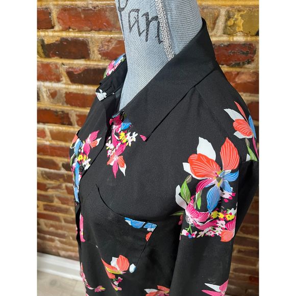 A NEW DAY Button Up, Size Large - Picture 2 of 5